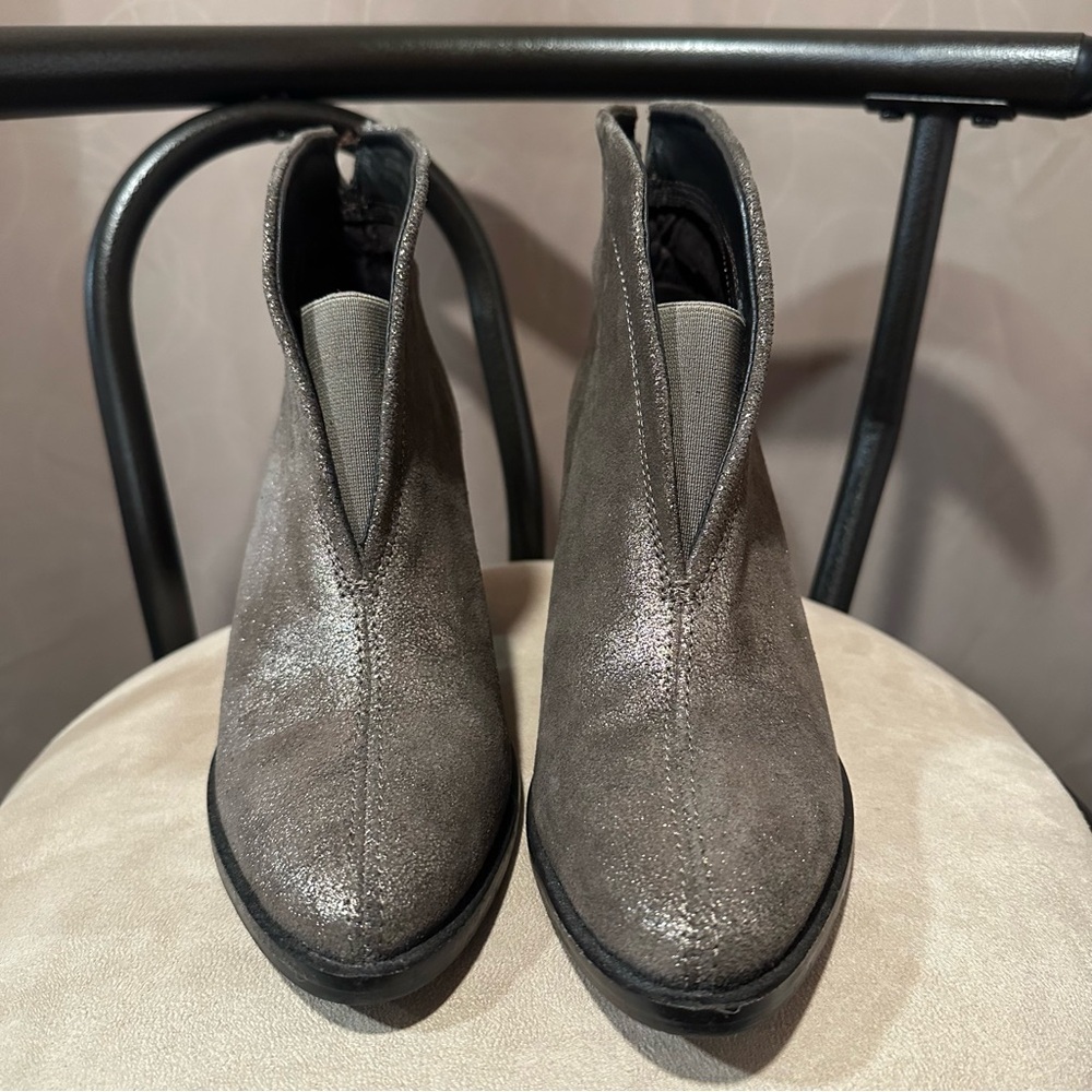 Diba True Women's Karma V Throat Metallic Leather Ankle Booties Size 7.5 - Picture 3 of 10